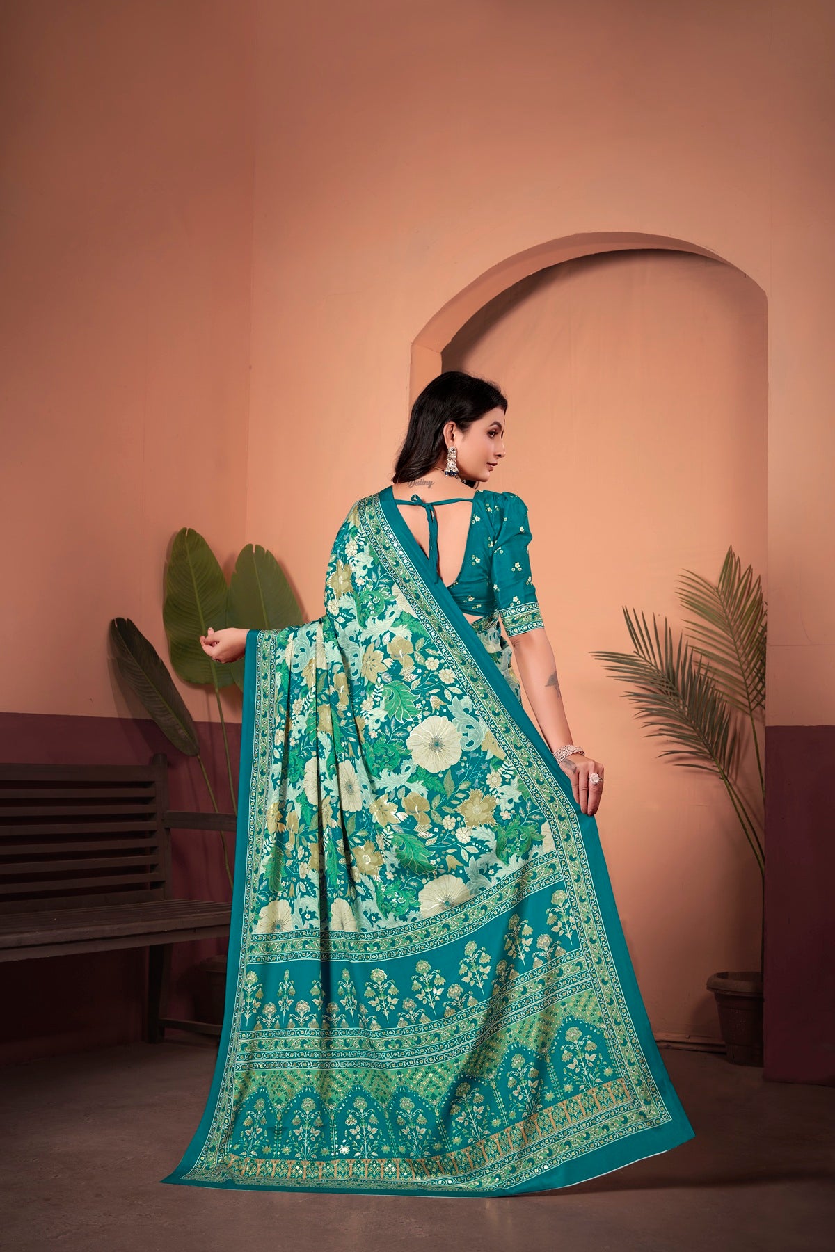 Mesmerizing Turkish Blue Saree with Positional Floral Print & Foil-Embellished Pallu