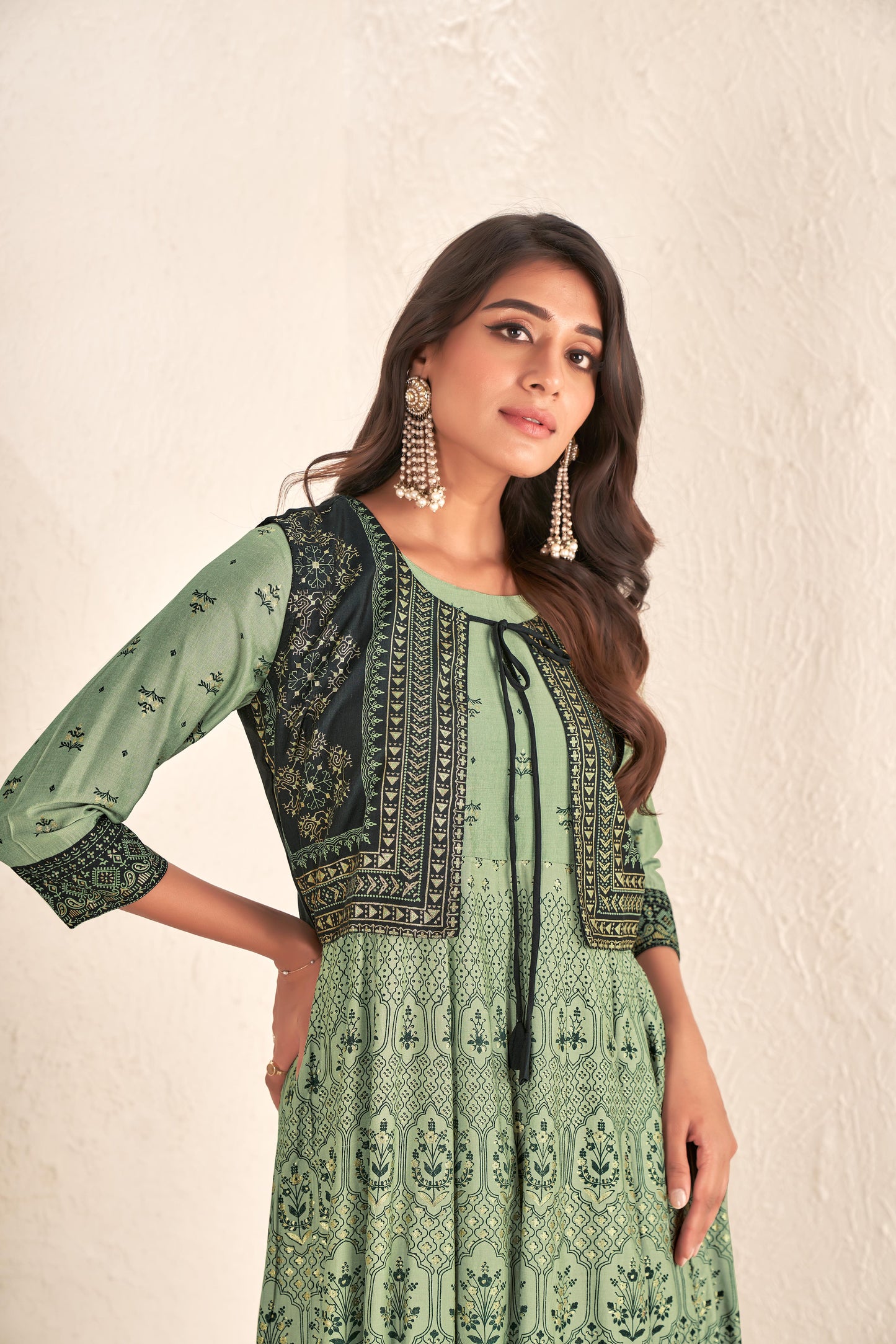 Women Foli Printed Cotton Kurtis