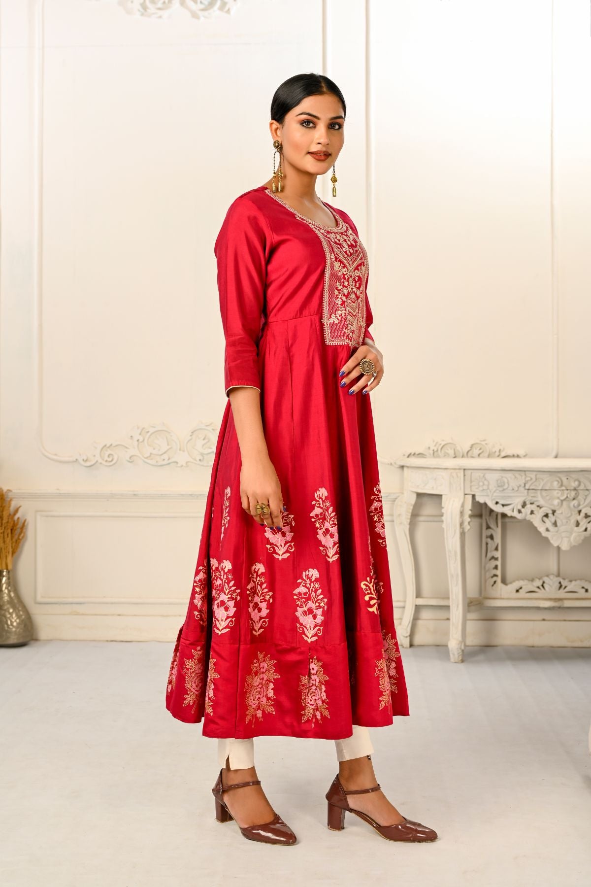 Elegant Cotton Handprint Red Embroidery Kurtis - jivora