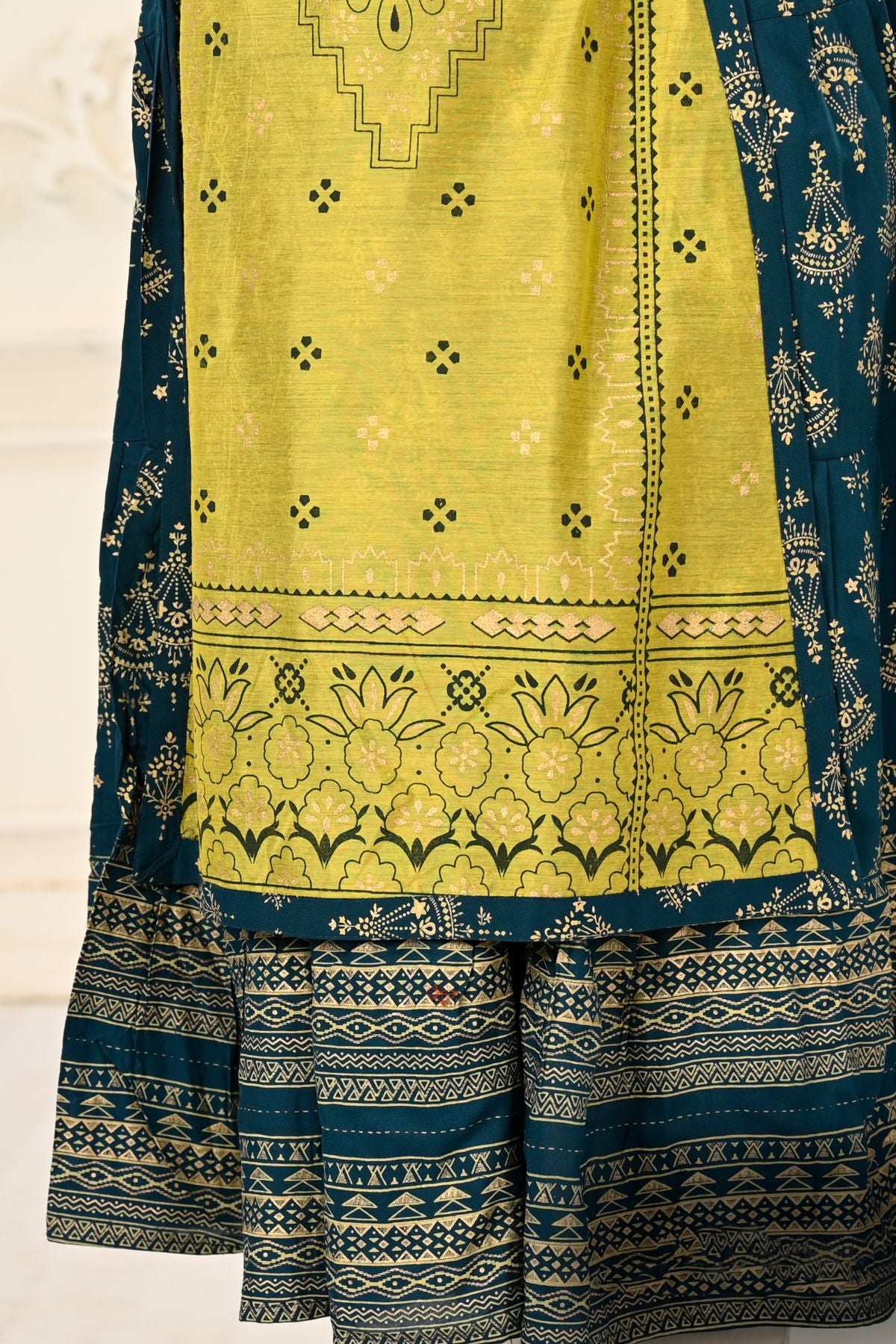 2 Layered Inner Cotton And Outward Jacket Chanderi Kurti - jivora