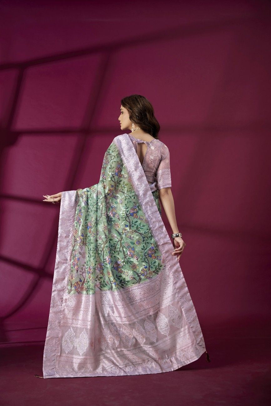 Champagne Gold Silk Saree with Woven Floral Patterns – For Luxe Celebrations