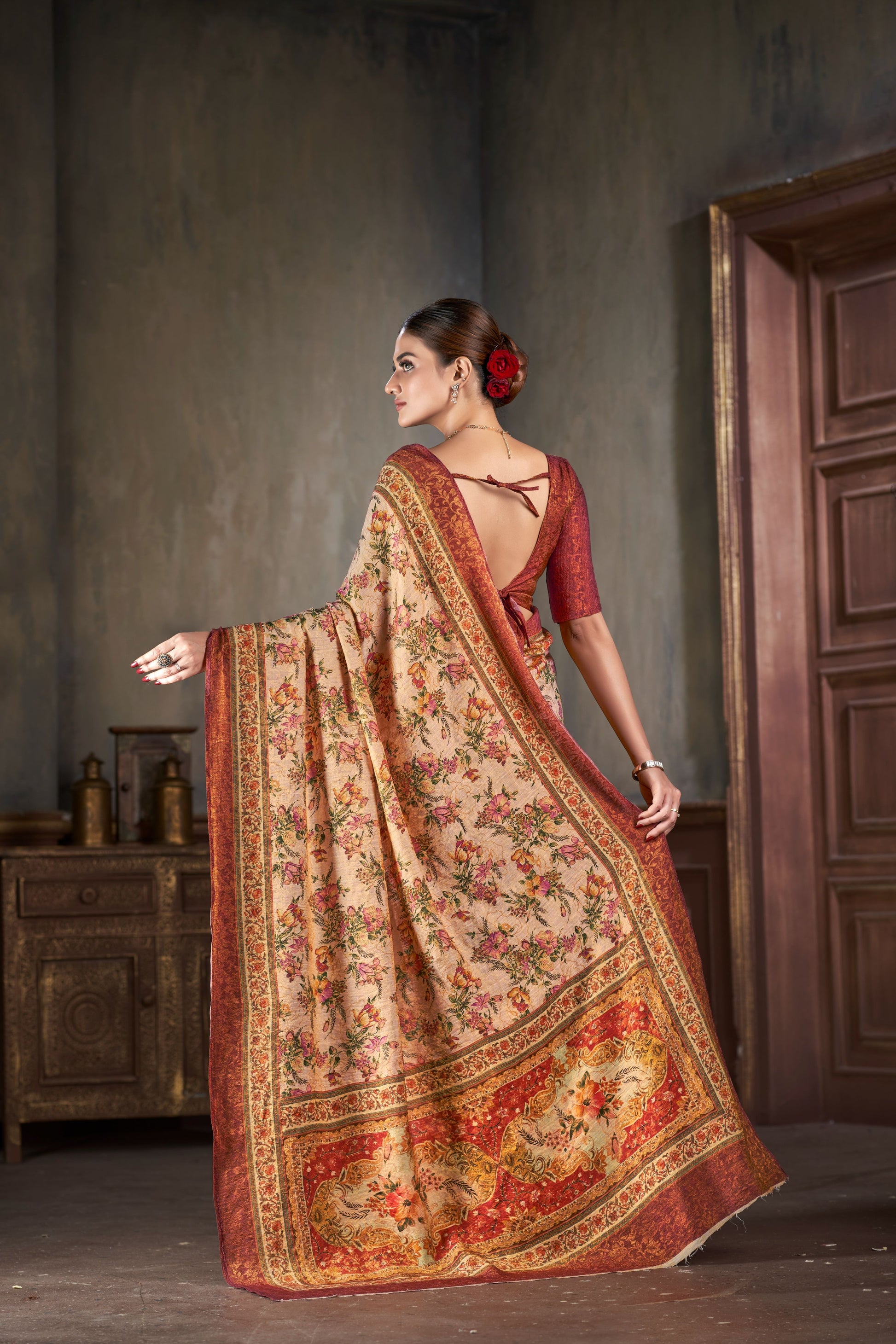 Premium Natural Silk High Definition Jacquard Zari Digital Printed Blouse With Saree - jivora
