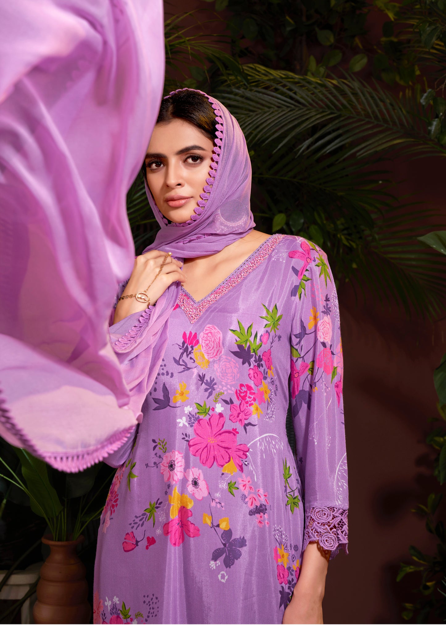 Premium Pure Muslin Fabric Santoon Bottom Chiffon  Dupatta Digital Print With Hand Work/ Neck & Daman Embroidery Lace Work  Salwar Kameez Dupatta 3 Pcs Set
