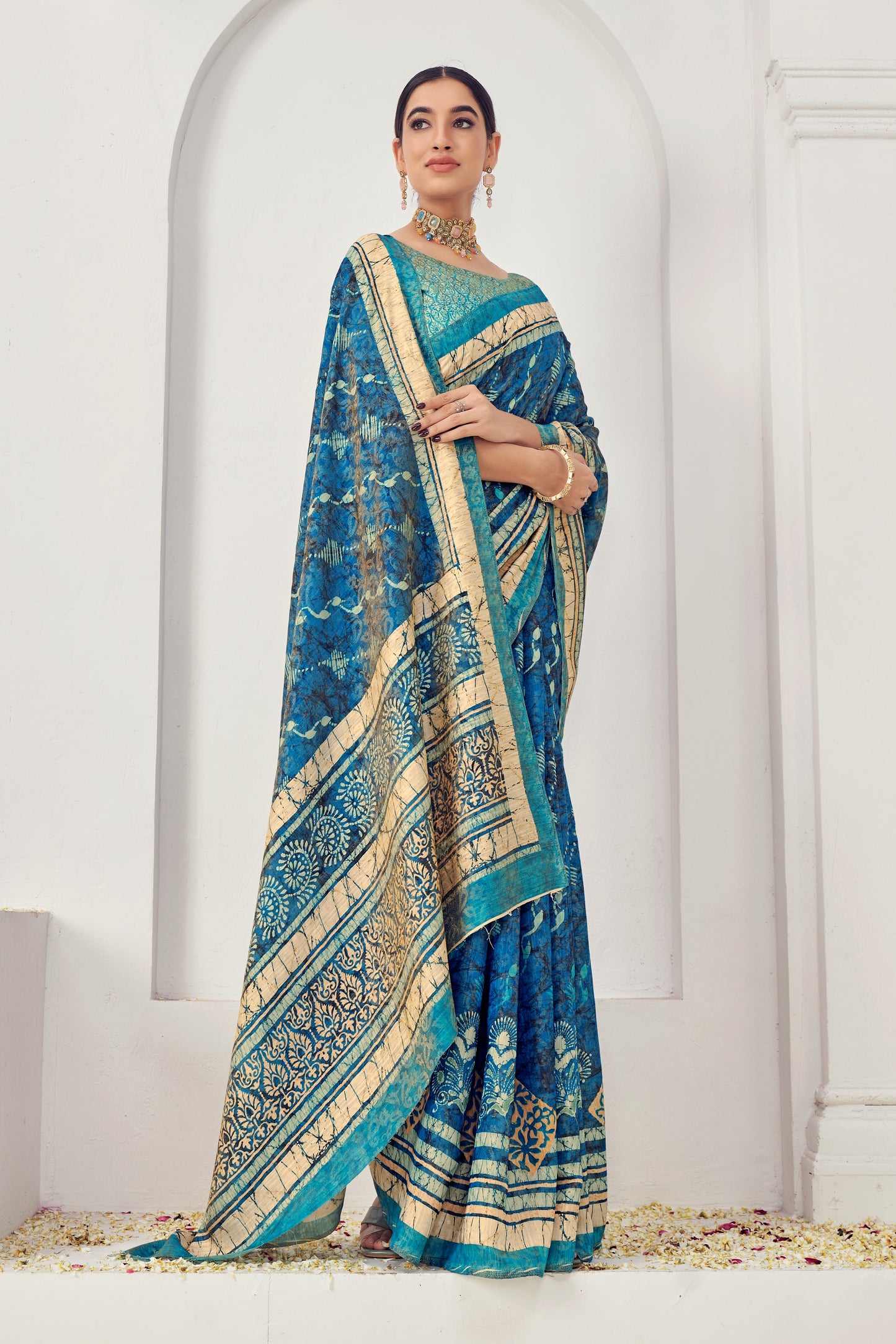 Premium Natural Silk Viscose With Pure Jacquard Zari Woven In the fabric Digital Printed Work Saree